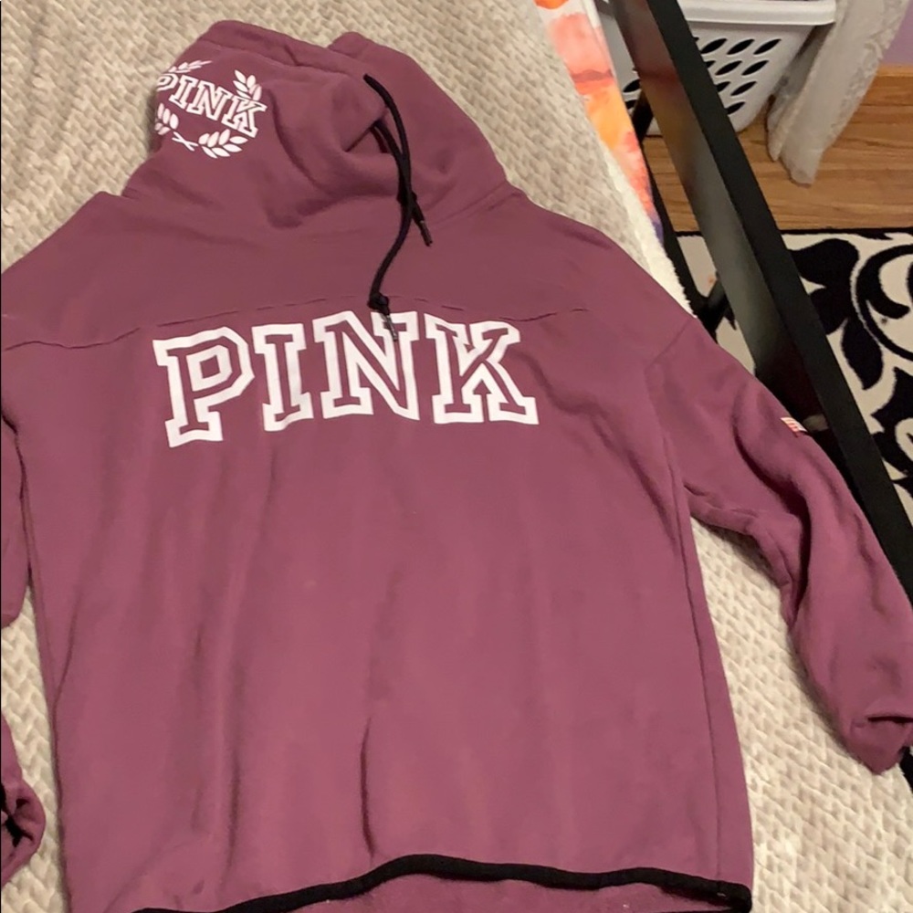 Pullover hoodie